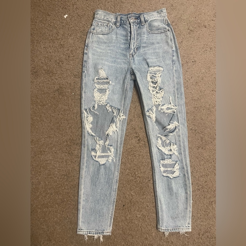 American Eagle Outfitters Blue Denim Light Wash Ripped Distressed Mom Jeans
